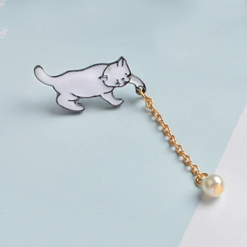 1бр животно емайл на жени икона брошка Пърл PIN-код Смешни котки с пискюли за момичета подарък творчески чанта копчета, яка бижута, икони 