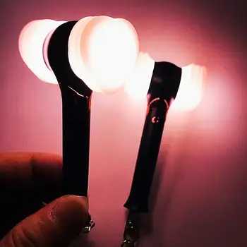 Kpop LED Light Stick Лампа Led Живо Лампа Хип-хоп Вечер Флаш-Играчка Lightstick Ключодържател Луминесцентна Нож Фенове Подаръци Играчки