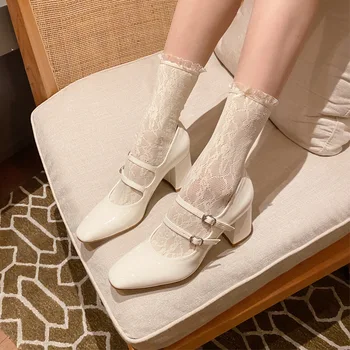 Прости френски кожени обувки 2022 г. пролетни нови дамски обувки на висок ток с квадратни пръсти, с телесен цвят Mary Jane в ретро стил на дебелите ток Femme zapatos