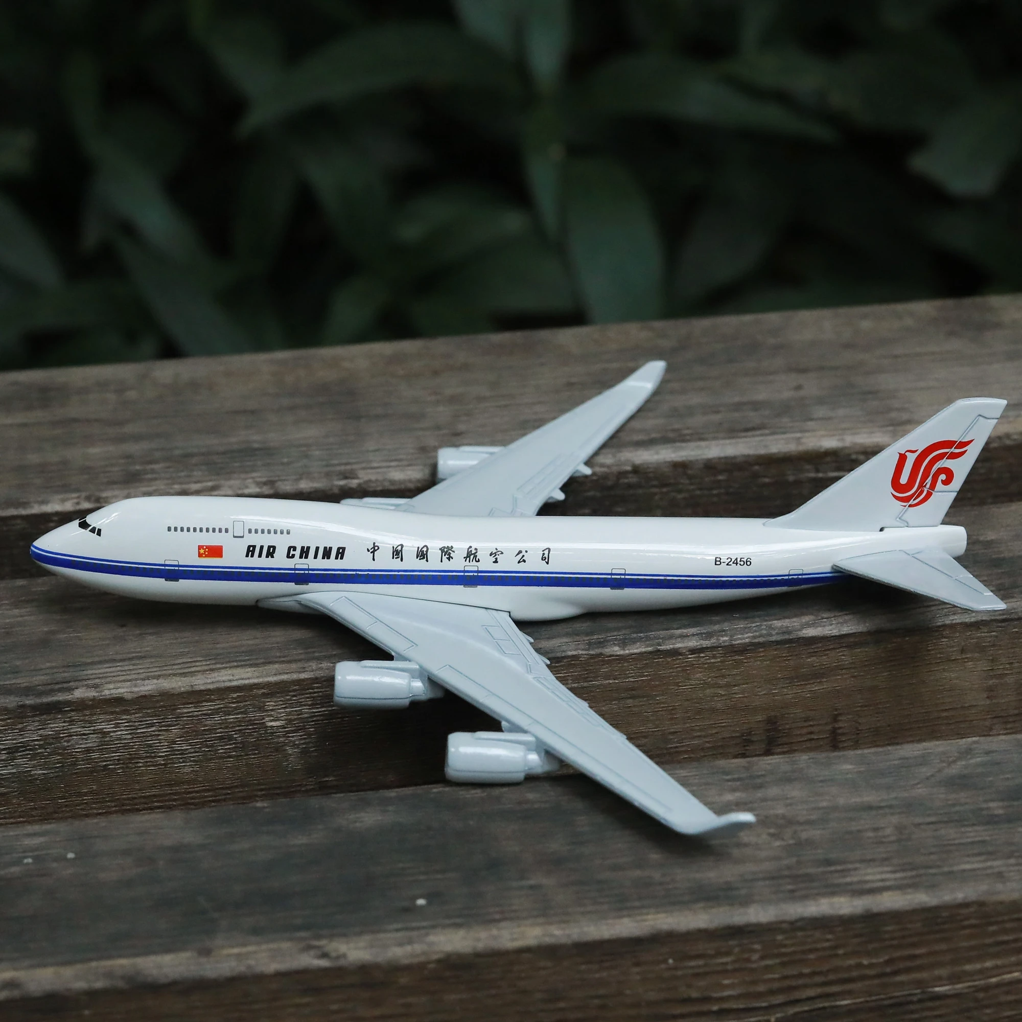 Изображение /thumbs_4-content/Air-china-боинг-747-самолет-за-леене_1508.jpeg